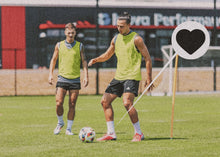 Load image into Gallery viewer, Relentless Pro Traction Socks