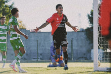 Load image into Gallery viewer, Relentless Pro Traction Socks